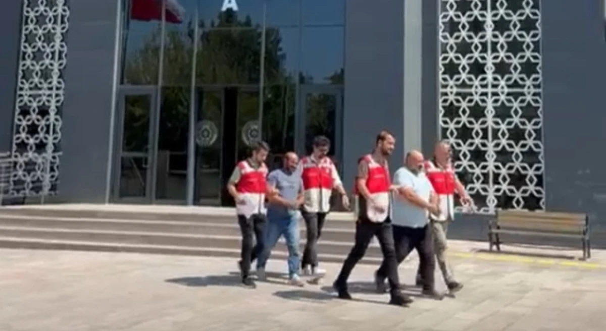 58’er yıl hapis cezasıyla aranıyorlardı: Çanakkale’de yakalandılar!