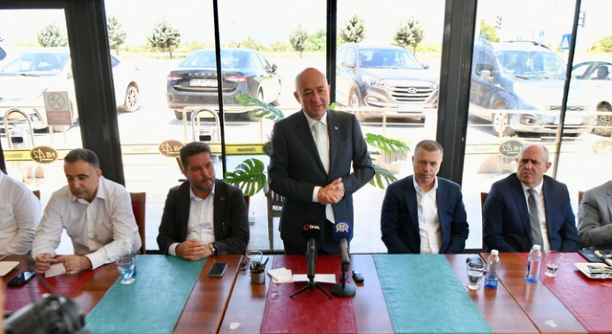 Ayhan Gider&rsquo;den, CHP&rsquo;ye salvolar: &ldquo;Ben, ben, ben&hellip;  Milli artık bıktı senden, sizden!&rdquo;