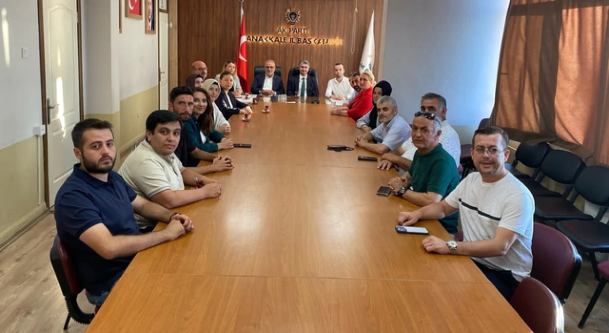Bakan Yardımcısı Tarıkdaroğlu’ndan, Çanakkale’de AK Parti’ye ziyaret