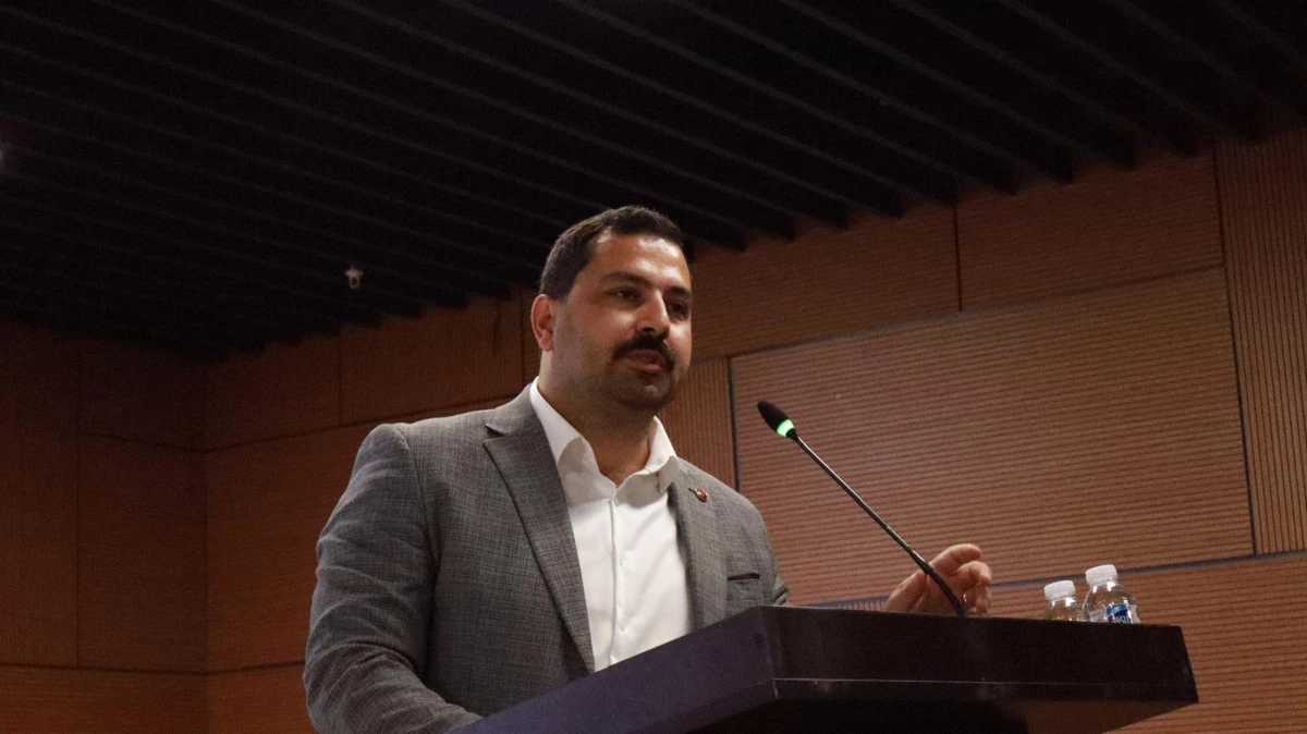  Başkan Fırat: “Bir şehir, hayati hizmetleri tek bir noktaya sıkıştırarak yönetilemez”