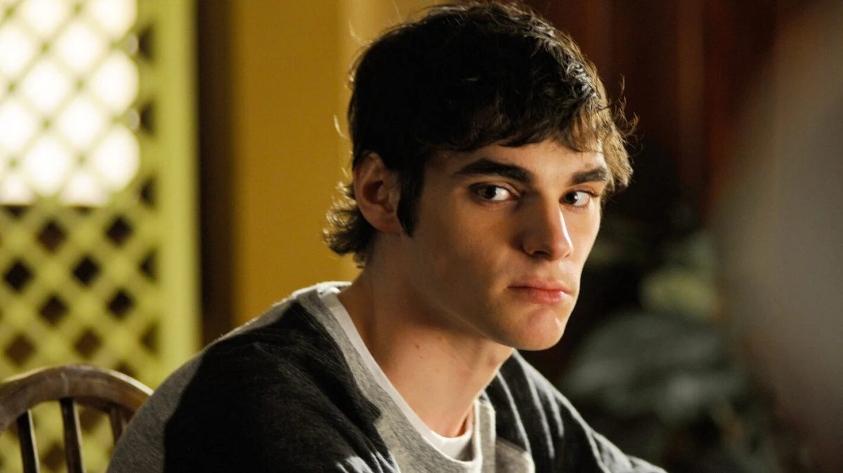 Breaking Bad dizisi oyuncusu RJ Mitte hayatını kaybetti!