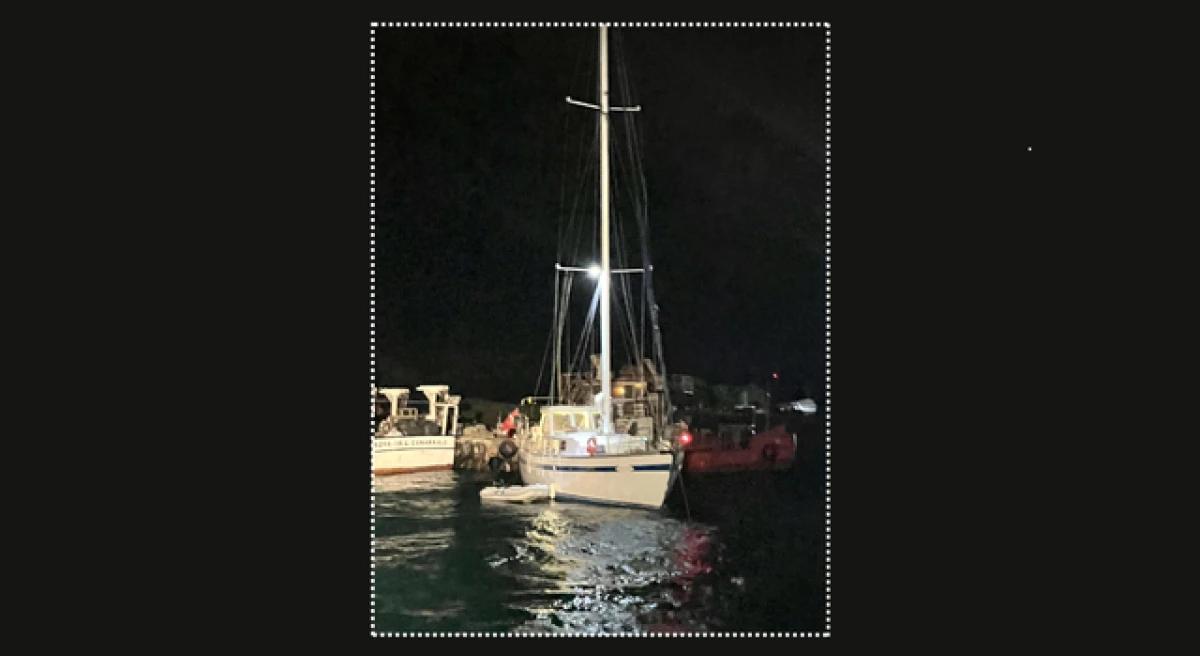 Çanakkale Boğazı’nda sürüklenen tekne kurtarıldı!