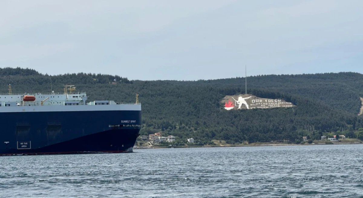 &Ccedil;anakkale Boğazı&rsquo;ndan 4 ayda 13 bin 649 gemi ge&ccedil;ti