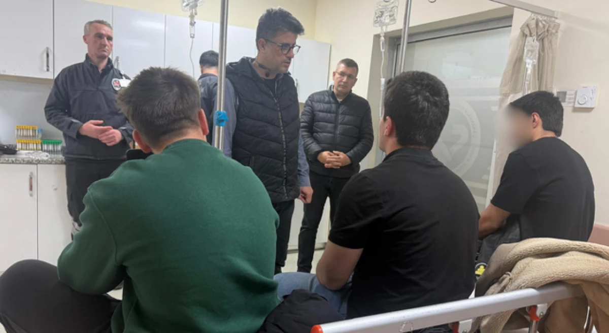 &Ccedil;anakkale'de 73 &ouml;ğrenci zehirlenme ş&uuml;phesiyle hastanelik oldu!