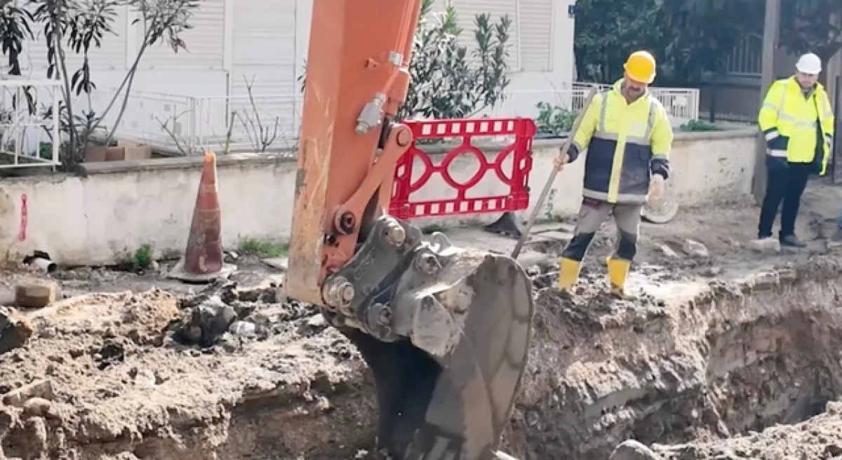 &Ccedil;anakkale&rsquo;de altyapı yenileme &ccedil;alışmaları s&uuml;r&uuml;yor