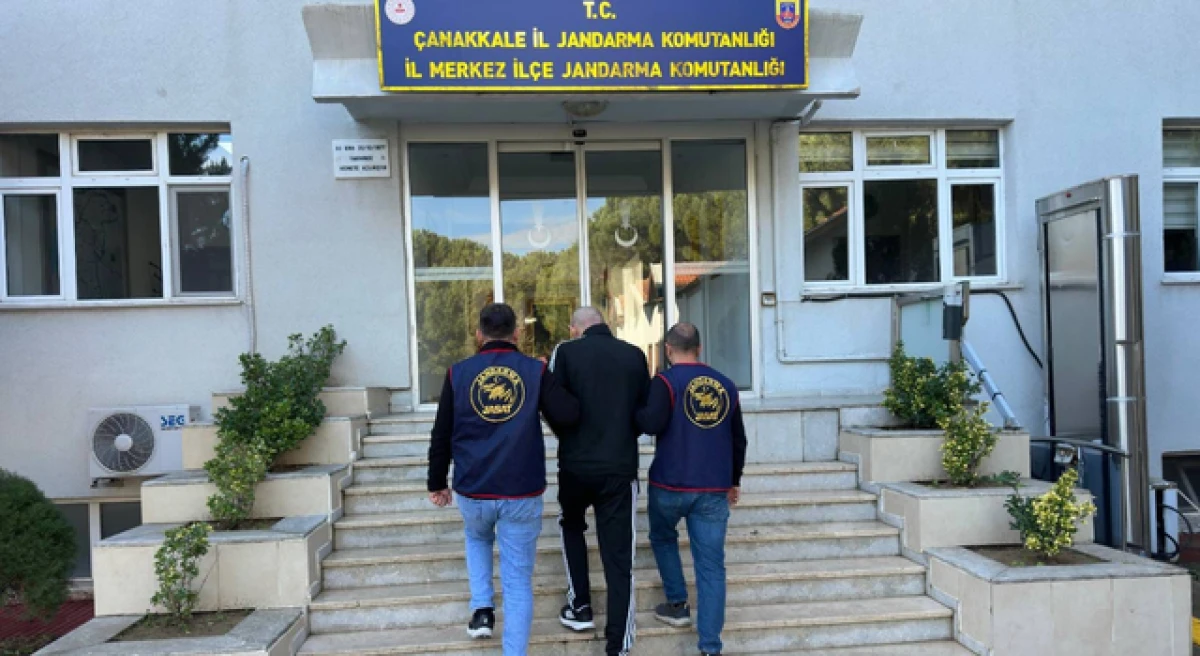 &Ccedil;anakkale&rsquo;de &ccedil;eşitli su&ccedil;lardan aranan 11 ş&uuml;pheli tutuklandı!