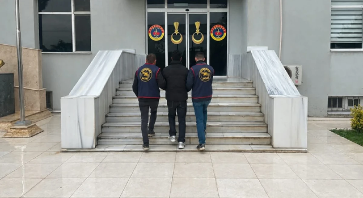 &Ccedil;anakkale&rsquo;de &ccedil;eşitli su&ccedil;lardan aranan 15 ş&uuml;pheli tutuklandı!