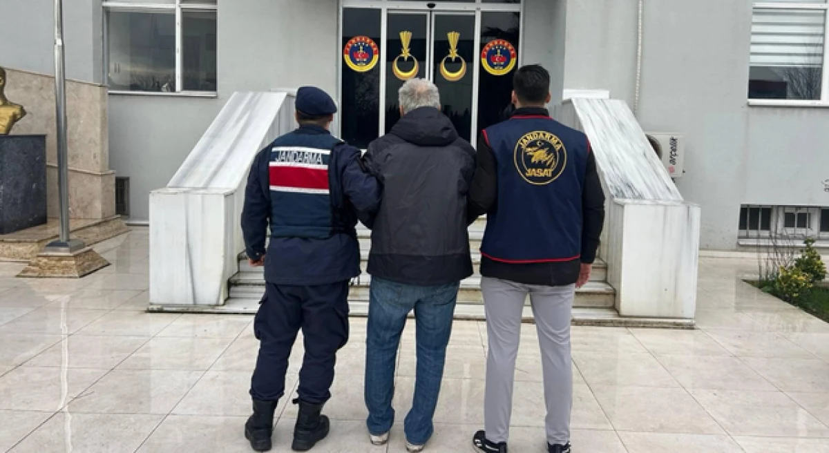 &Ccedil;anakkale&rsquo;de &ccedil;eşitli su&ccedil;lardan aranan 44 şahıs yakalandı, 14&rsquo;&uuml; tutuklandı!