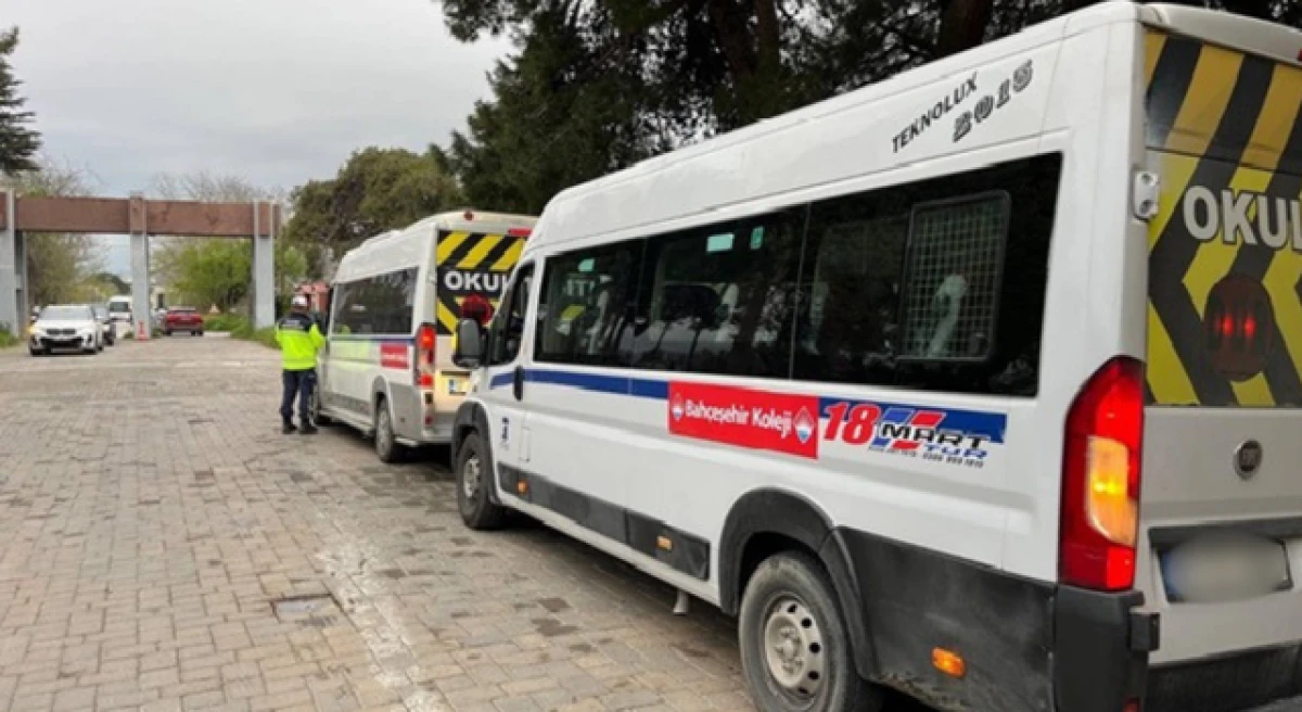 &Ccedil;anakkale&rsquo;de okul servisleri denetleniyor