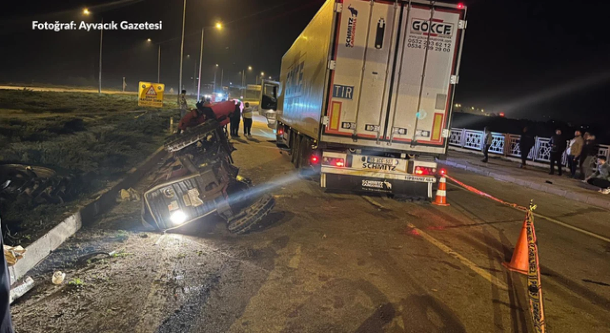 Çanakkale’de tır ile traktör çarpıştı: Sürücü ve eşi hayatını kaybetti