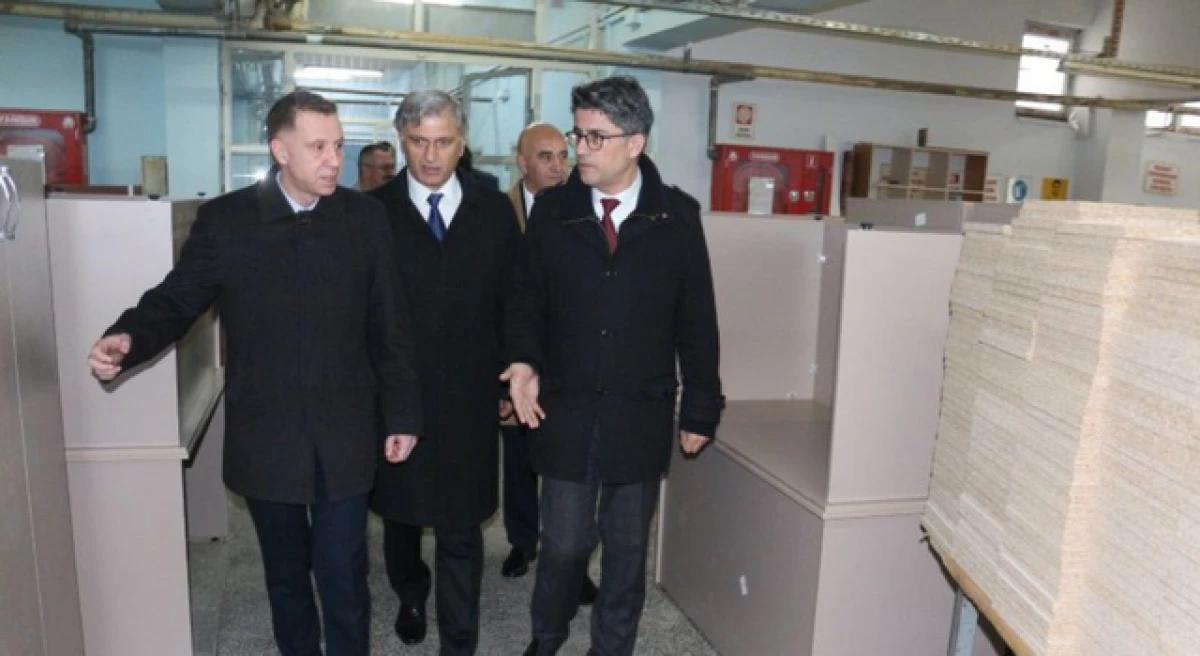 &Ccedil;anakkale&rsquo;de &uuml;niversite-adalet iş birliği meyvelerini veriyor