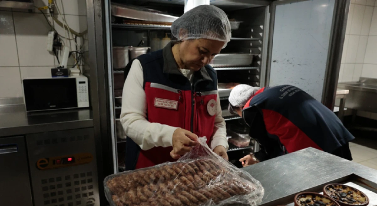 &Ccedil;anakkale&rsquo;de yeni yıl &ouml;ncesi gıda denetimleri