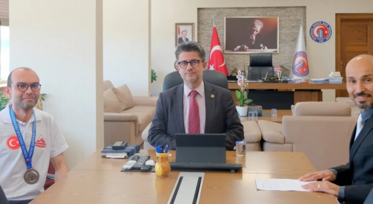 &Ccedil;OM&Uuml; &ouml;ğrencisi T&uuml;rkiye &uuml;&ccedil;&uuml;nc&uuml;s&uuml; oldu