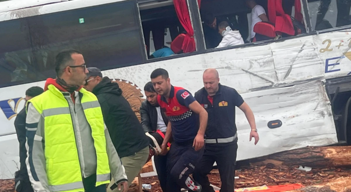 Ezine’de facia gibi kaza: 6 ölü