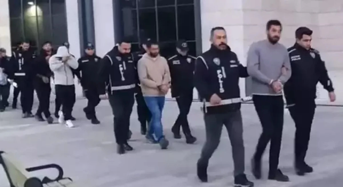 Gökçeada’da nitelikli yağma suçuna karışan iki aileye operasyon!