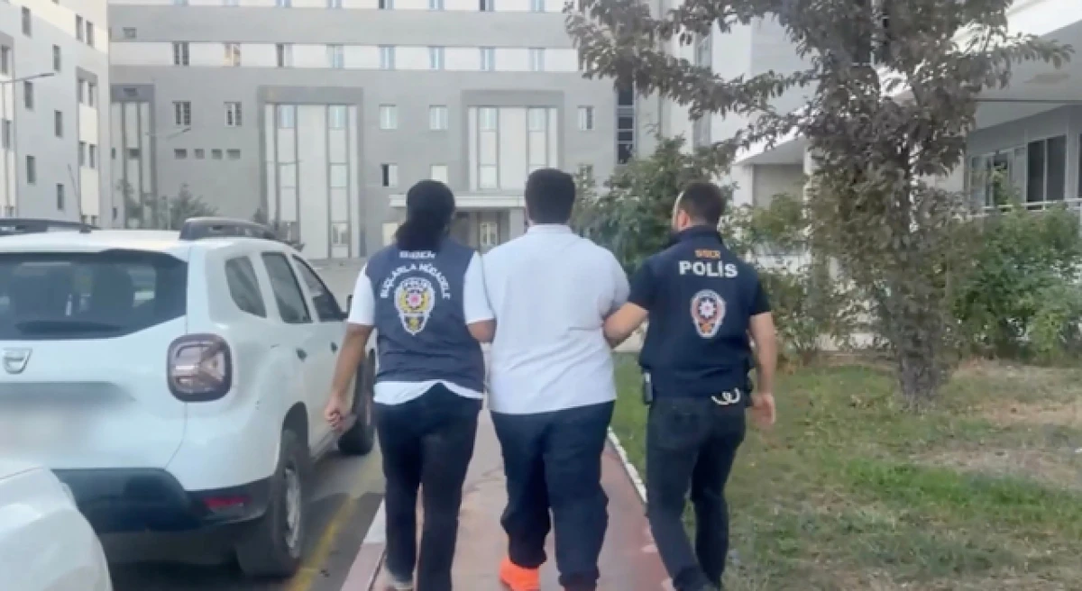 İnternet dolandırıcılarına y&ouml;nelik operasyonlar &Ccedil;anakkale&rsquo;ye sı&ccedil;radı!