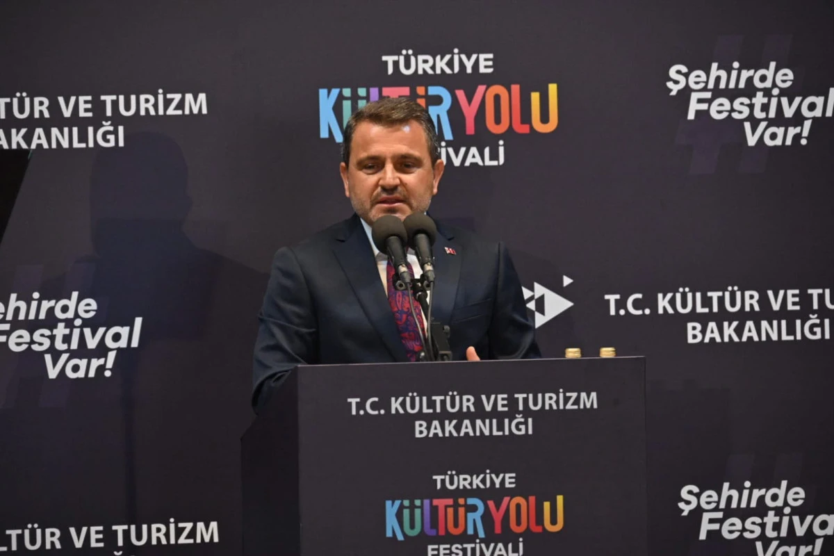 İsmail Kaşdemir: &ldquo;&Ccedil;anakkale bu festivali &ccedil;ok sevdi&rdquo;