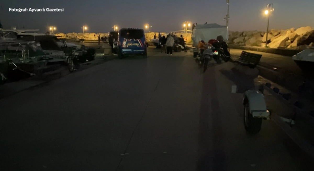 Küçükkuyu limanındaki kayalıklarda bir kişinin cansız bedeni bulundu!