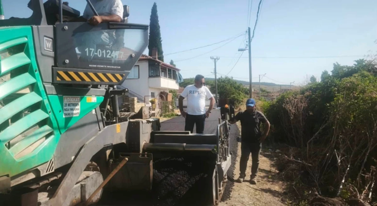 Lapseki&rsquo;nin o k&ouml;y&uuml; asfalt yola kavuşuyor