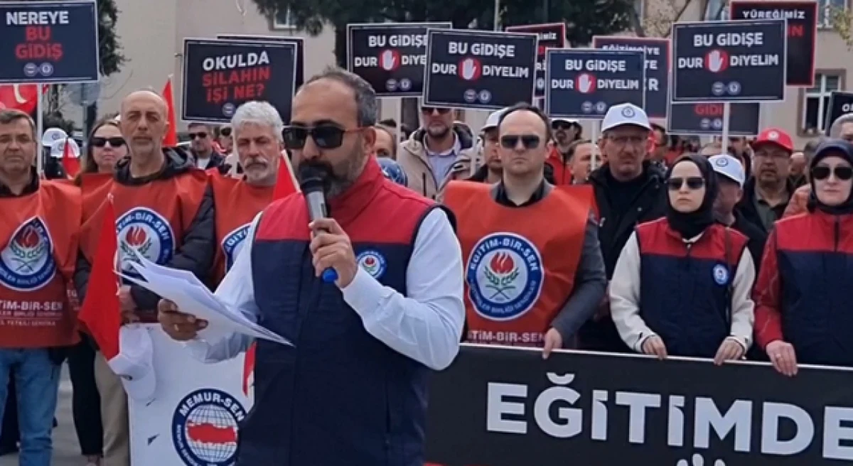 Şanlıurfa&rsquo;daki okul saldırısı &Ccedil;anakkale&rsquo;de protesto edildi: &ldquo;Artık yeter!&rdquo;