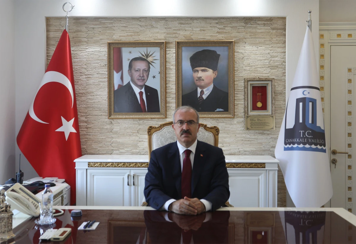 Vali Toraman: &ldquo;Cumhuriyet, bağımsızlık uğruna verilen m&uuml;cadelenin millet iradesiyle ta&ccedil;lanmasıdır&rdquo;