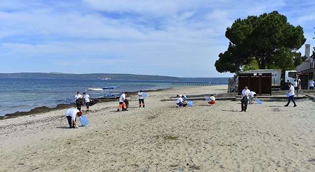 Güzelyalı Halk Plajı sahilinde anlamlı etkinlik