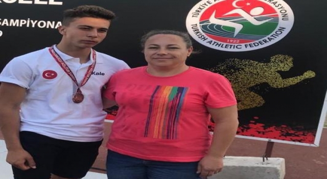Çanakkaleli sporcu Türkiye şampiyonu oldu