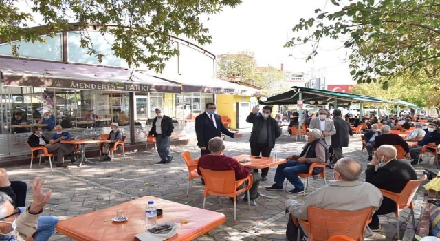 Başkan Öz, Menderes Parkı'nda vatandaşlarla buluştu