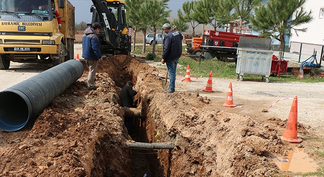 Bayramiç Belediyesi, yağmur suyu hattı çalışmalarını hızlandırdı