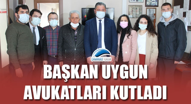 Başkan Uygun, avukatları kutladı