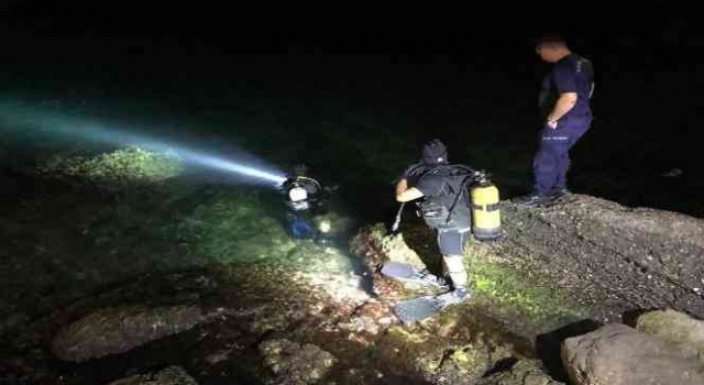 Çanakkale'de denize dalan dalgıç top mermisi buldu