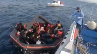Çanakkale açıklarında 27 mülteci kurtarıldı