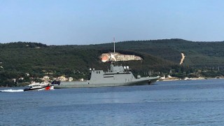 İspanya savaş gemisi Çanakkale Boğazı’ndan geçti