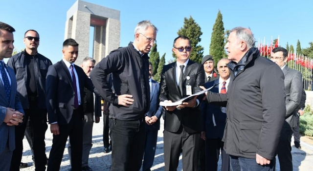 NATO Genel Sekreteri Stoltenberg, Çanakkale’de Şehitler Abidesi’ni ziyaret etti