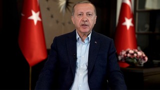 Cumhurbaşkanı Erdoğan: "Bayram sonrasında kontrollü bir şekilde normalleşme adımlarını atıyoruz"