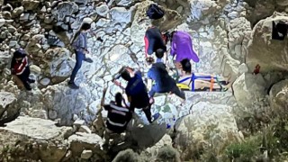 Bozcaada’da uçurumdan düşen kadın öldü!